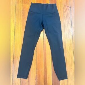 Lululemon High Rise wunder under Black Leggings size 6